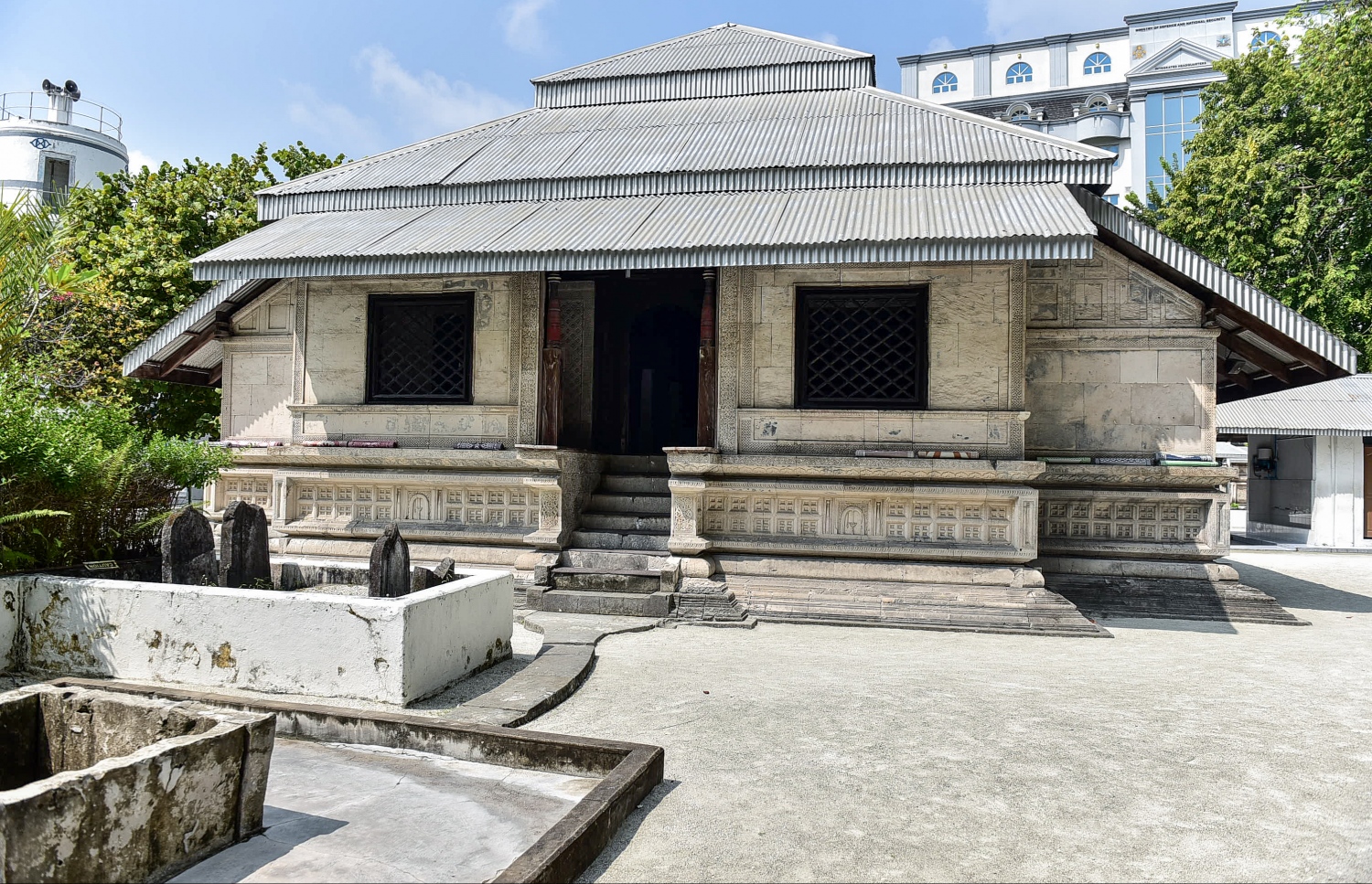 洋書 Coral Stone Mosques of Maldives Coral Stone Mosques of Maldives
